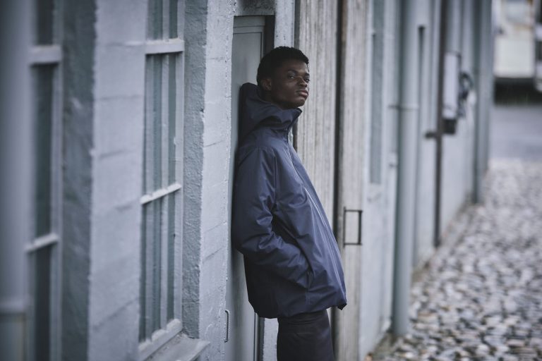ALTERNATELY WAVE DOWN HOODED JACKETのイメージ
